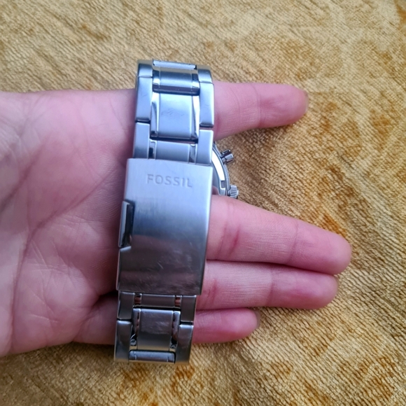 Men's Fossil Watch - Picture 3 of 4